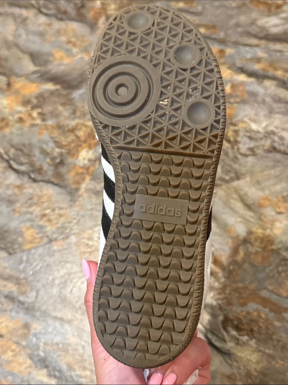 adidas classic low